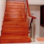 Mẫu cầu thang bậc ốp bằng gỗ đỏ mang lại sự sang trọng cho ngôi nhà bạn, hãy gọi điện đặt hàng ngay hôm nay nhé.